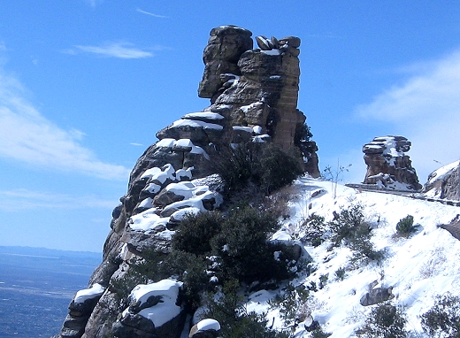 Above Tucson, a rare snow on desert formations