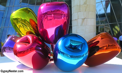 Tulips, by Jeff Koons at the Guggenheim in Bilbao, Spain