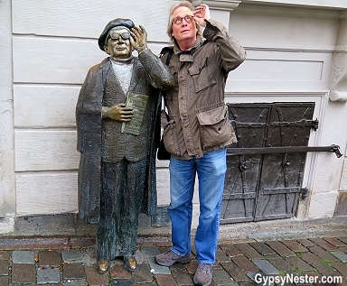 David and Evert Taube taking in the sights of Stockholm