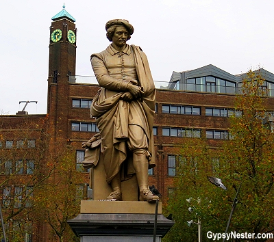 Statue of Rembrandt in Rembrandt Square in Amsterdam, Holland