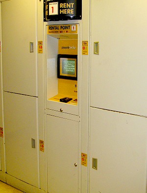 Lockers at the Chicago train station