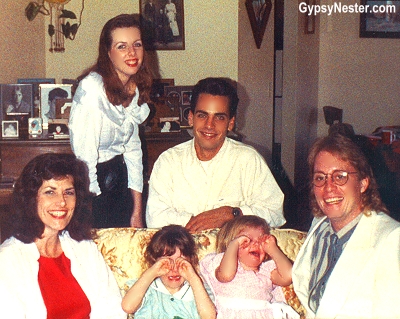 Funniest family Christmas portrait ever!