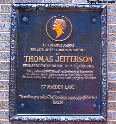 Plaque where Thomas Jefferson lived as Secretary of State on Manhattan in NYC, New York