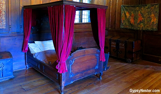 A bedroom in Marksburg Castle, Germany