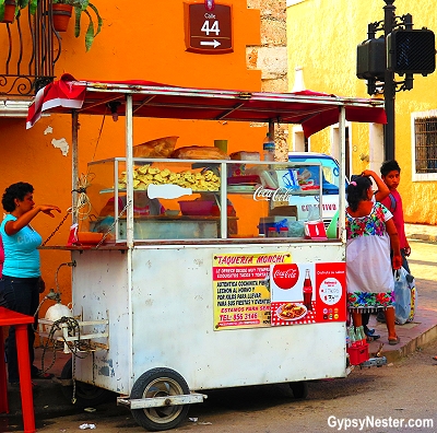 Conchinita pibil street food stand in Valladolid Mexico