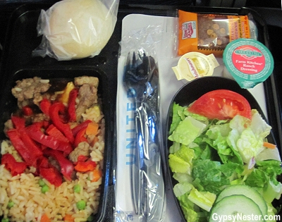 Food on United Flight #895, from Chicago to Hong Kong
