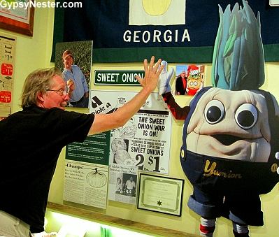 David and Yumion, the Vidalia Onion Mascot. High five in Georgia